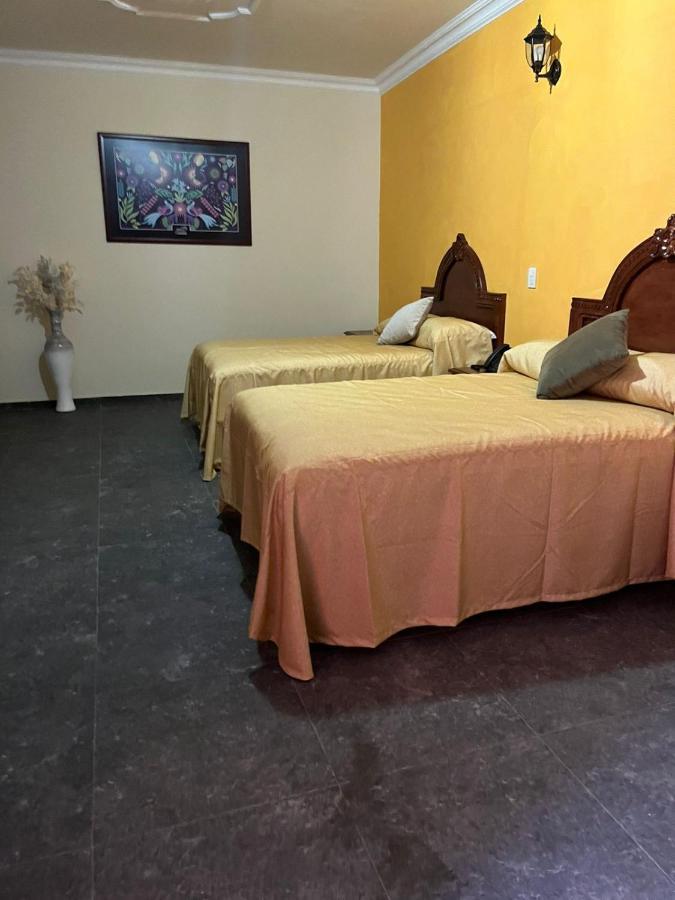 Twin Room,1297790140:JPEG